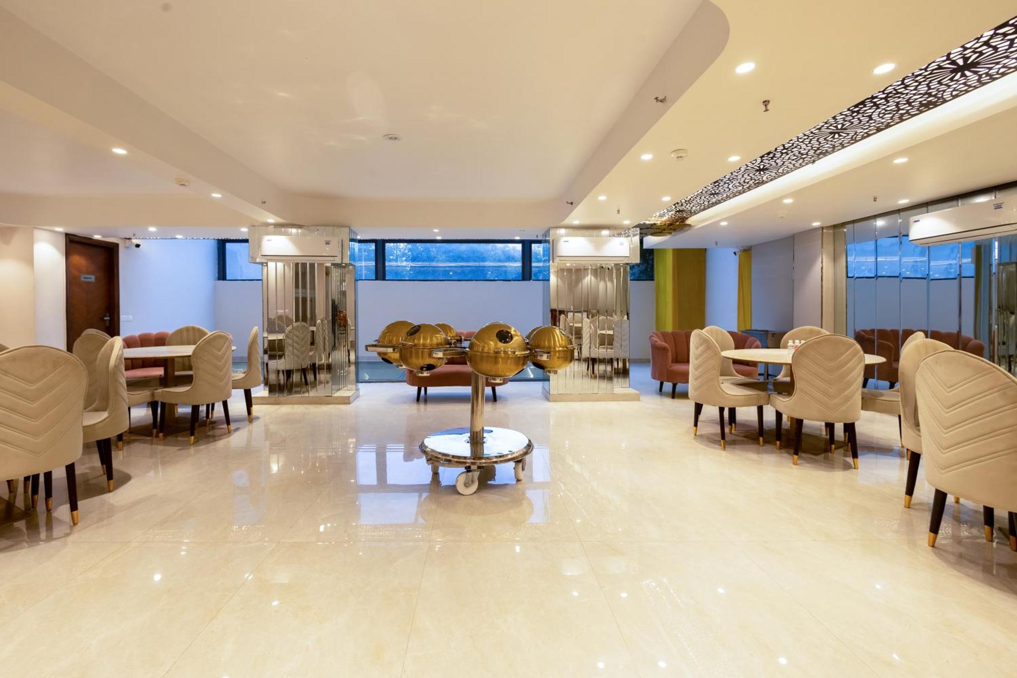 Hotel Park Tree Igi Airport Delhi By Prithvi Palace With Free Airport Transfr 4*