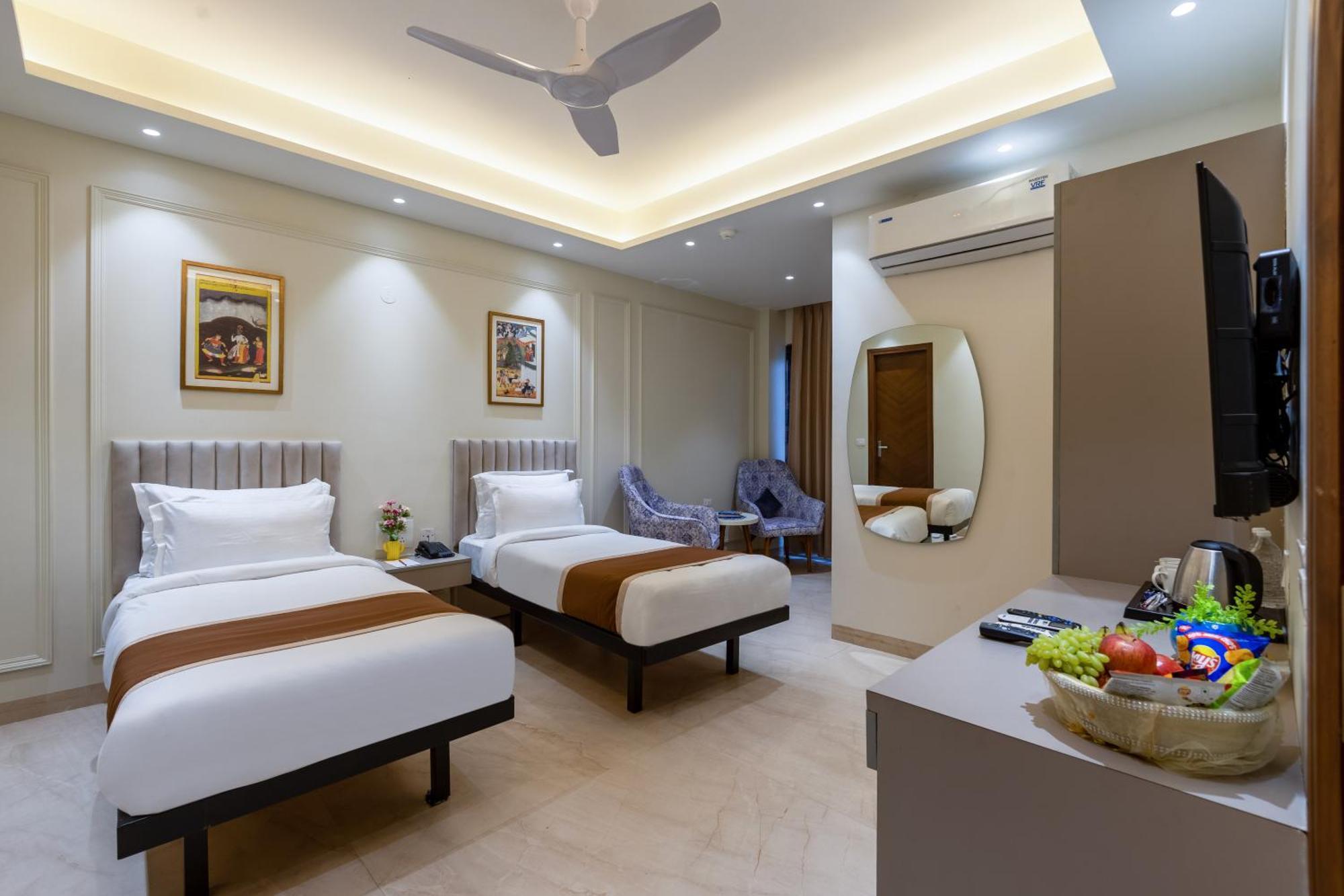Park Tree Igi Airport Delhi By Prithvi Palace With Free Airport Transfr